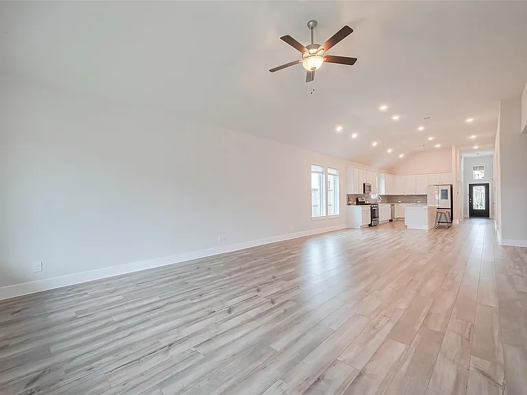 200 Catalina Cove Dr — Photo 15