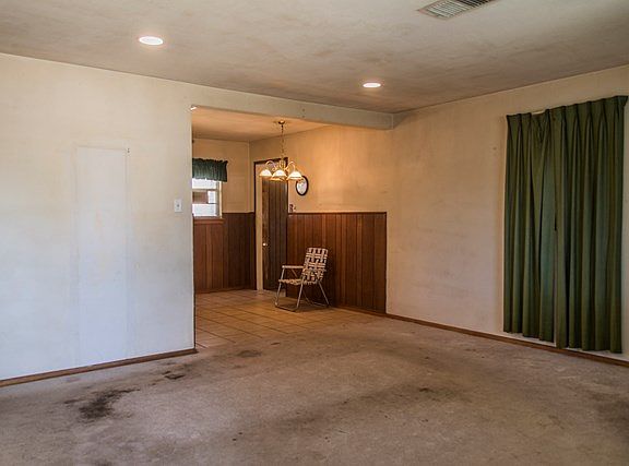 4th image of 5607 McKnight Dr