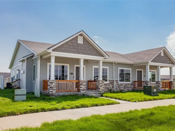 960 Sawgrass Dr, Norwalk, IA 50211