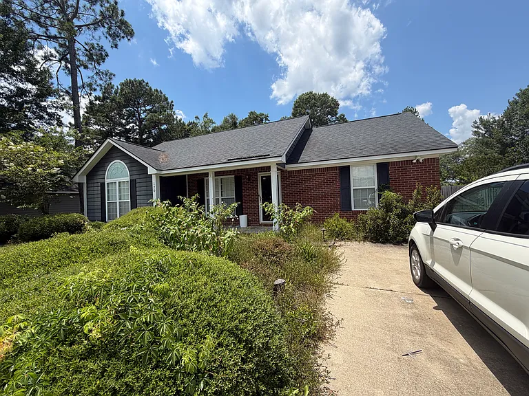 120 Toccoa Dr — Photo 1