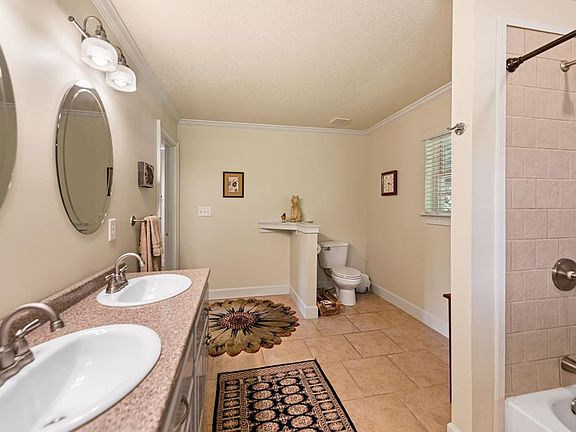 36th image of 270 Ausburn Rd