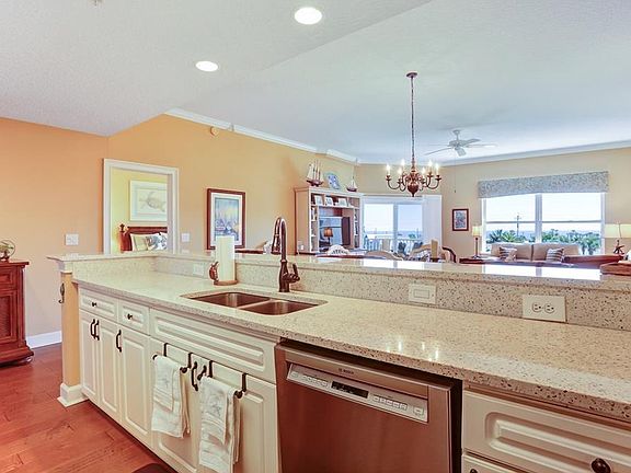 5th image of 403 Tarpon Ave #C