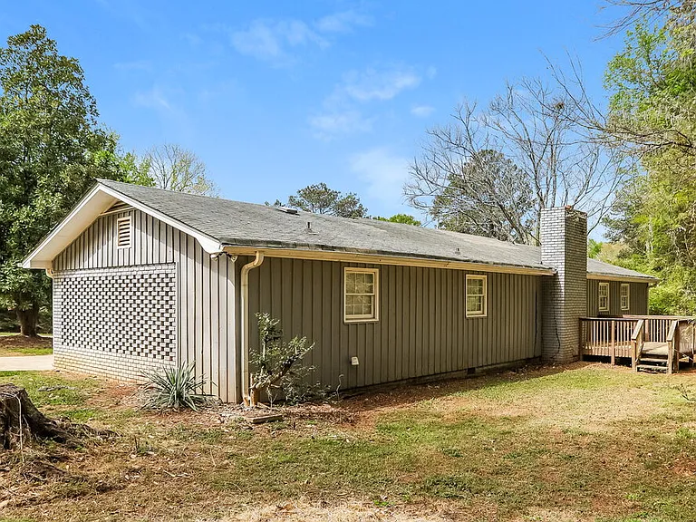 4649 Danna Dr — Photo 16