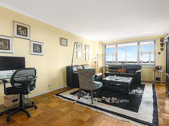 4th image of 70-25 Yellowstone Blvd #24D