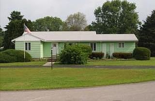 1st image of 3484 Center Dr