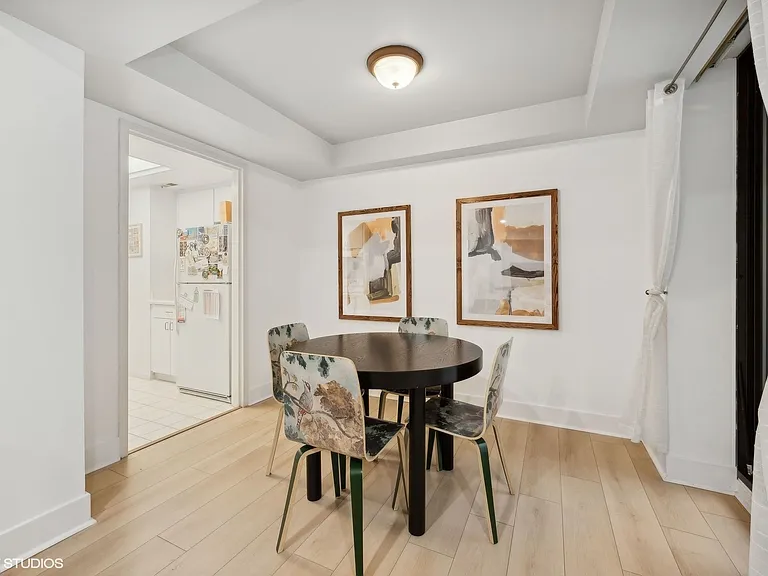 40 E Delaware Pl #705 — Photo 8