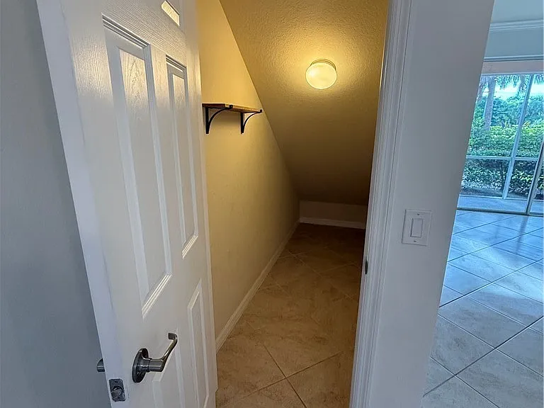 10020 Via Colomba Cir — Photo 11