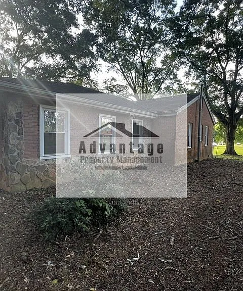 42 Millers Mill Rd — Photo 18