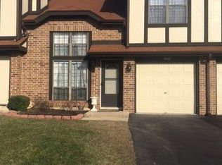 244 Oak Knoll Ln, Bloomingdale, IL