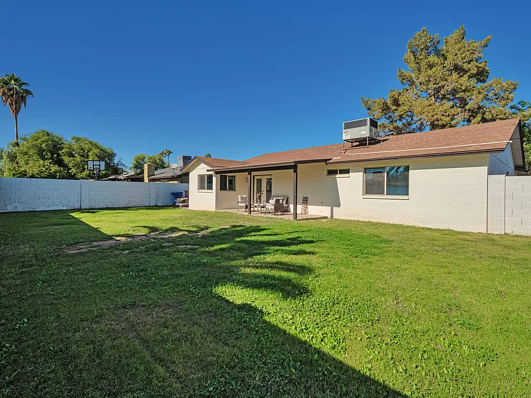 2203 W Palomino Dr — Photo 24