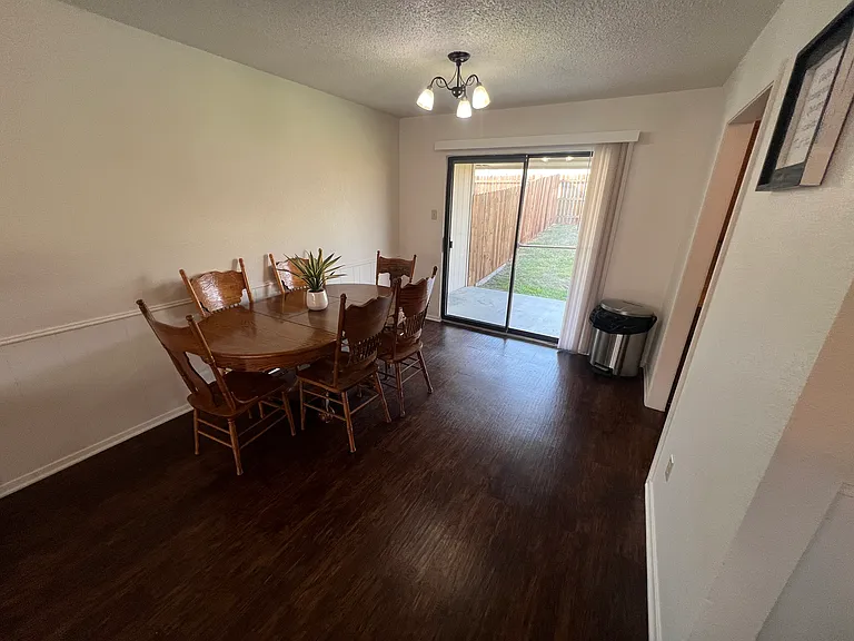 1714B Iris Cir #B — Photo 11