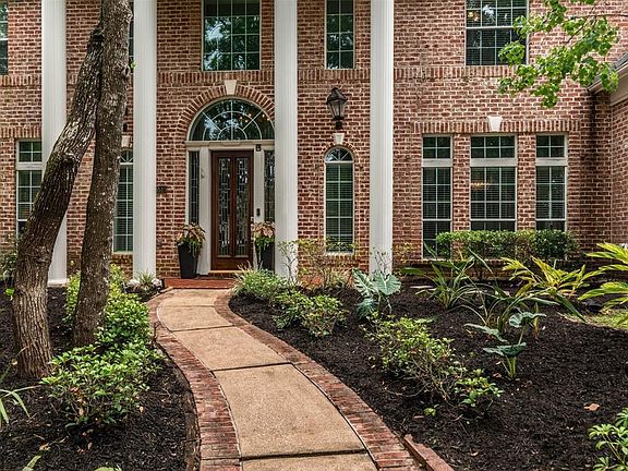 Columned Colonial exterior is timeless.