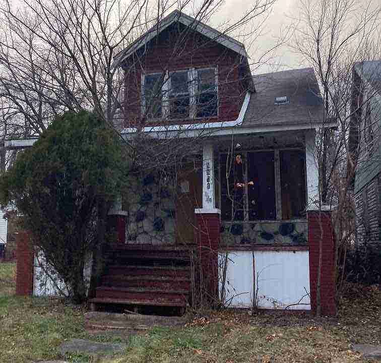 8801 Woodlawn