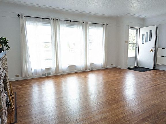 2nd image of 4317 49a St