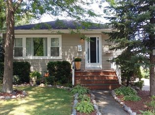 210 3rd St, Downers Grove, IL 60515