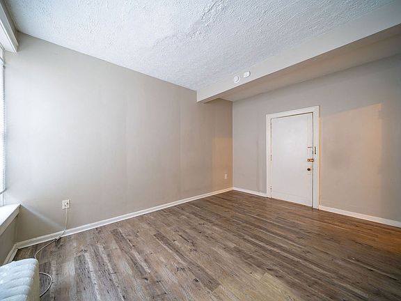 3rd image of 571 E Rich St APT 13