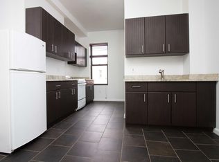 565 Woodward Ave, Flushing, NY 11385