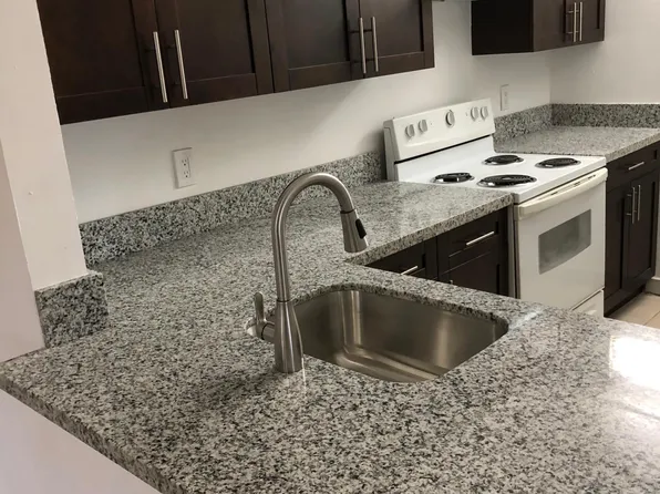 6690 W 26th Ct, Hialeah, FL