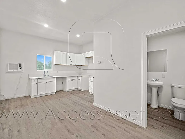 25369 Avenida Ramada #2 — Photo 10