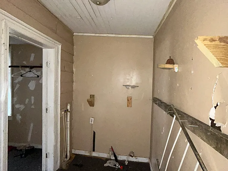 46 Eckhard Ave — Photo 12