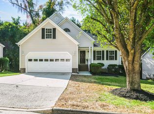 204 Kenilworth Pl, Chapel Hill, NC 27516