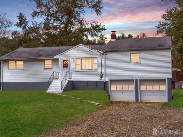280 Federal Rd, Monroe Township, NJ 08831