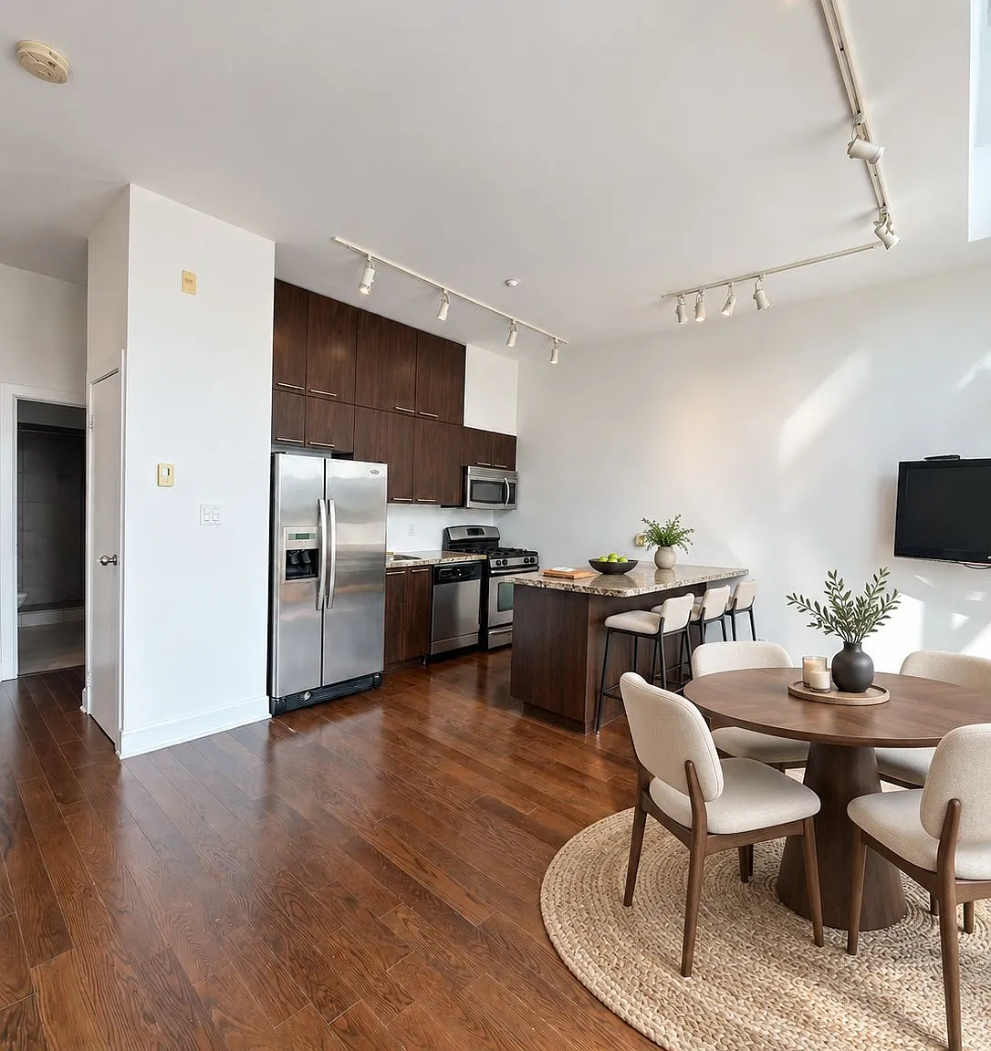 2 bed, $3,700 — Photo 3