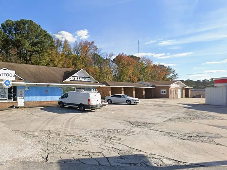 117 Country Club Dr — Photo 3