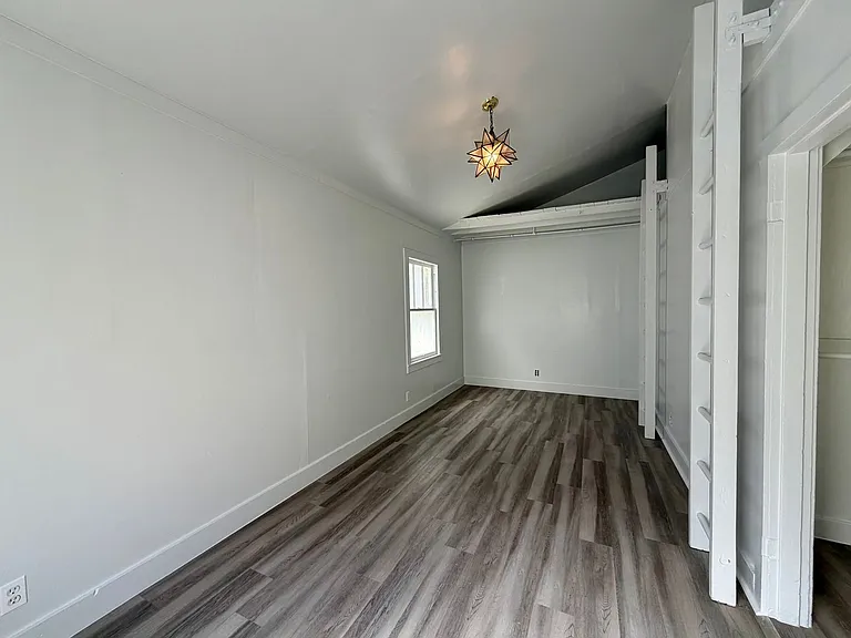 1033-1041 Minna Street — Photo 3