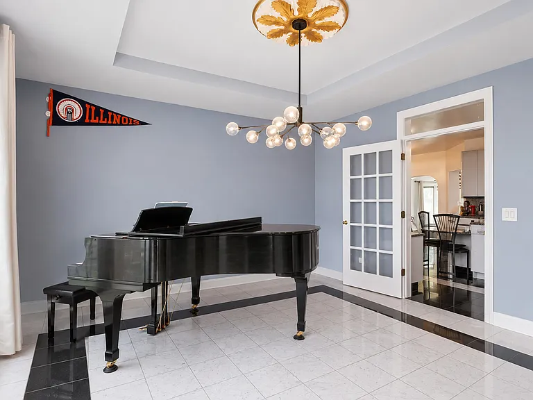14 Pentwater Dr — Photo 4