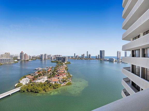 2nd image of 3000 Island Blvd APT 2504