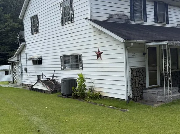 2573 Black Diamond Hwy, Welch, WV 24801