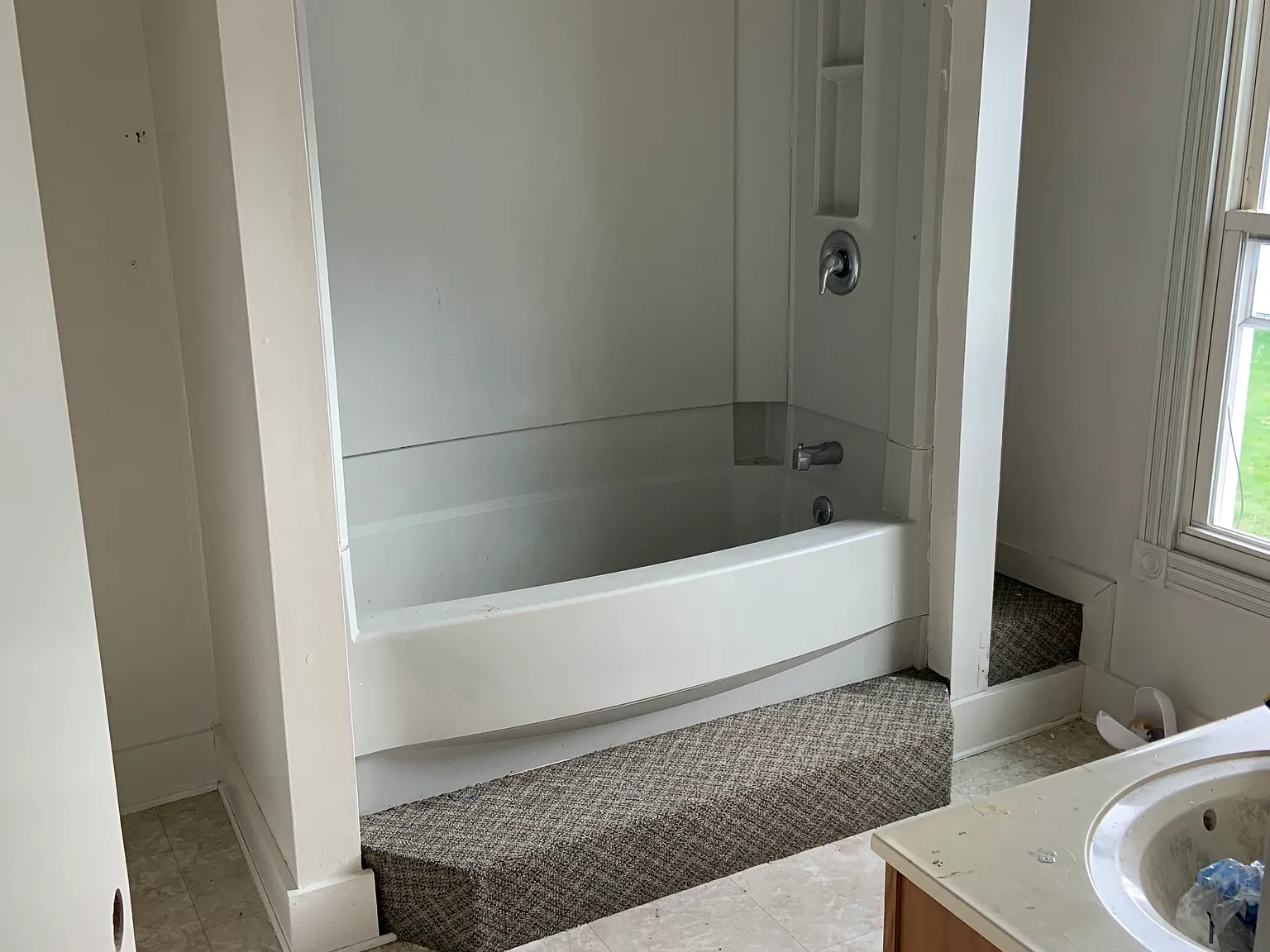 3 bed, 1.5 bath, $1,000 — Photo 3