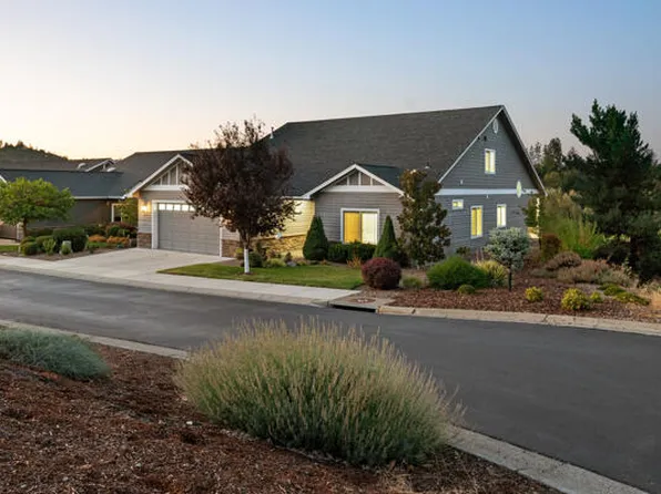 225 Morning Dove Trl, Eagle Pt, OR 97524