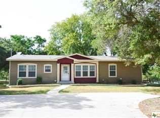 126 Great West Loop, Morgans Point Resort, TX 76513