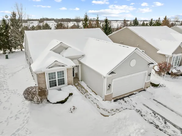 2982 Ravinia Cir, Mundelein, IL 60060