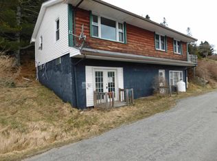 9 W Shore Rd, Frenchboro, ME 04635