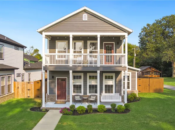 1032 N Main St, Bentonville, AR 72712