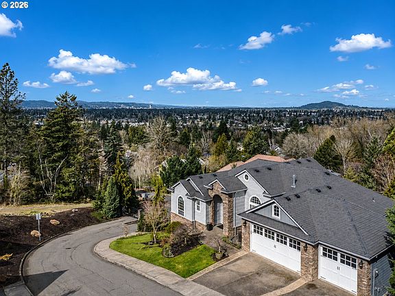 3rd image of 8512 SE Constance Dr
