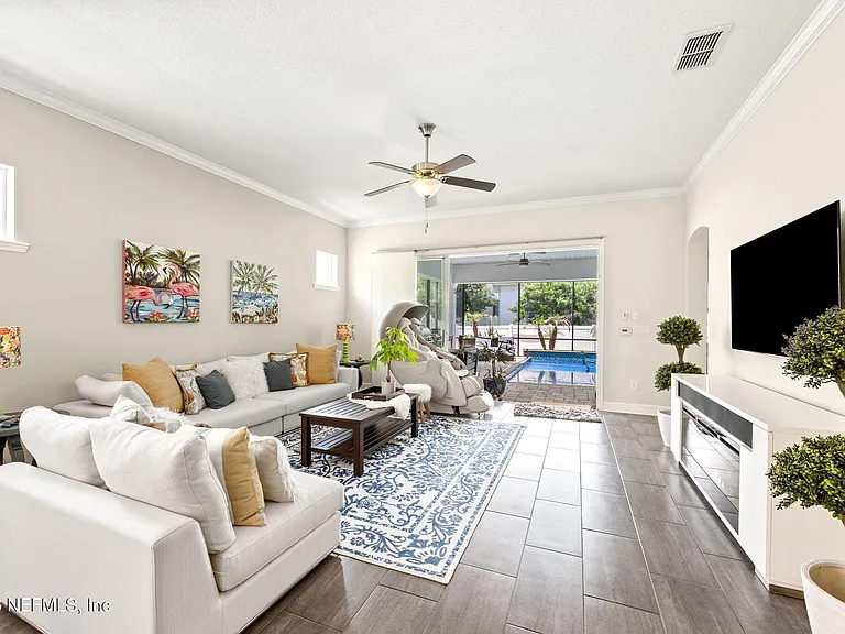 45 Tamarac Ave — Photo 11