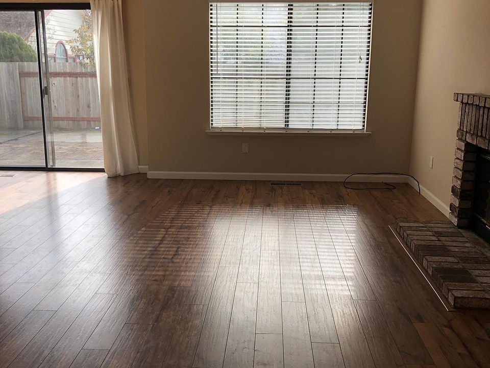 1st image of 921 Maria Dr