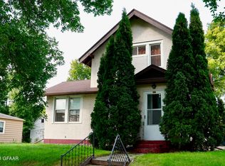 327 Hurlbut St, Crookston, MN 56716