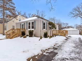 223 S Mitchell Ave, Arlington Heights, IL