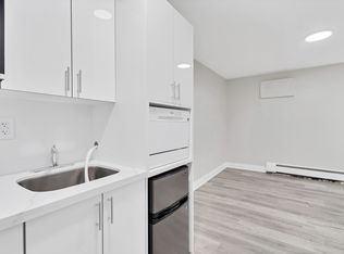 5 Thorburn Ave #304, Toronto, ON M6K1C4