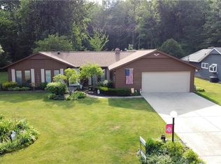 4976 Leafy Mill Ln, North Ridgeville, OH 44039