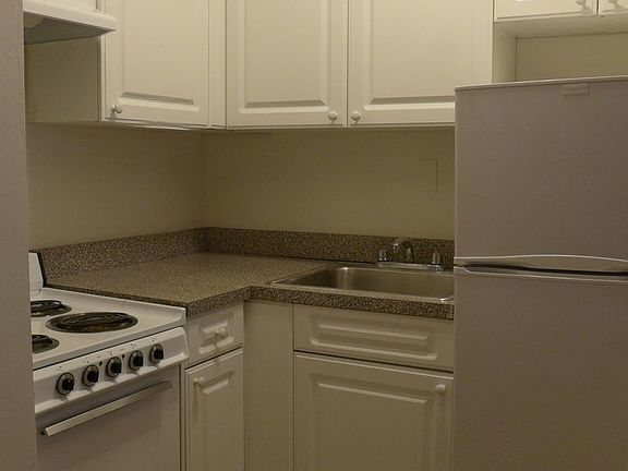 4th image of 321 E 91st St APT 3D