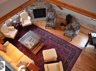 800-411 Cottageview Dr, Traverse City, MI 49684