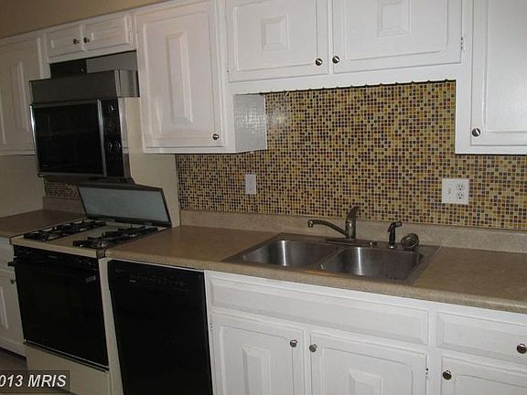 4th image of 14379 Berkshire Dr