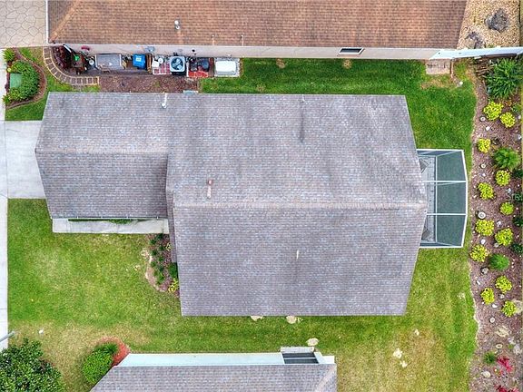 3rd image of 420 Lake Suzanne Dr