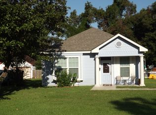 5217 33rd St, Groves, TX 77619